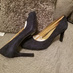 Naturalizer Navy Suede Pump (11)